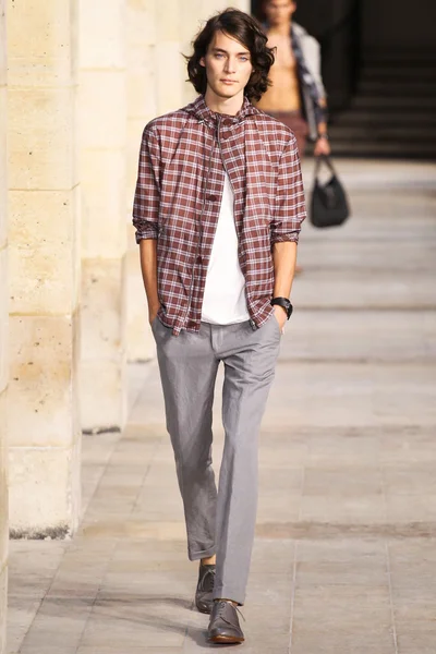 Look 34